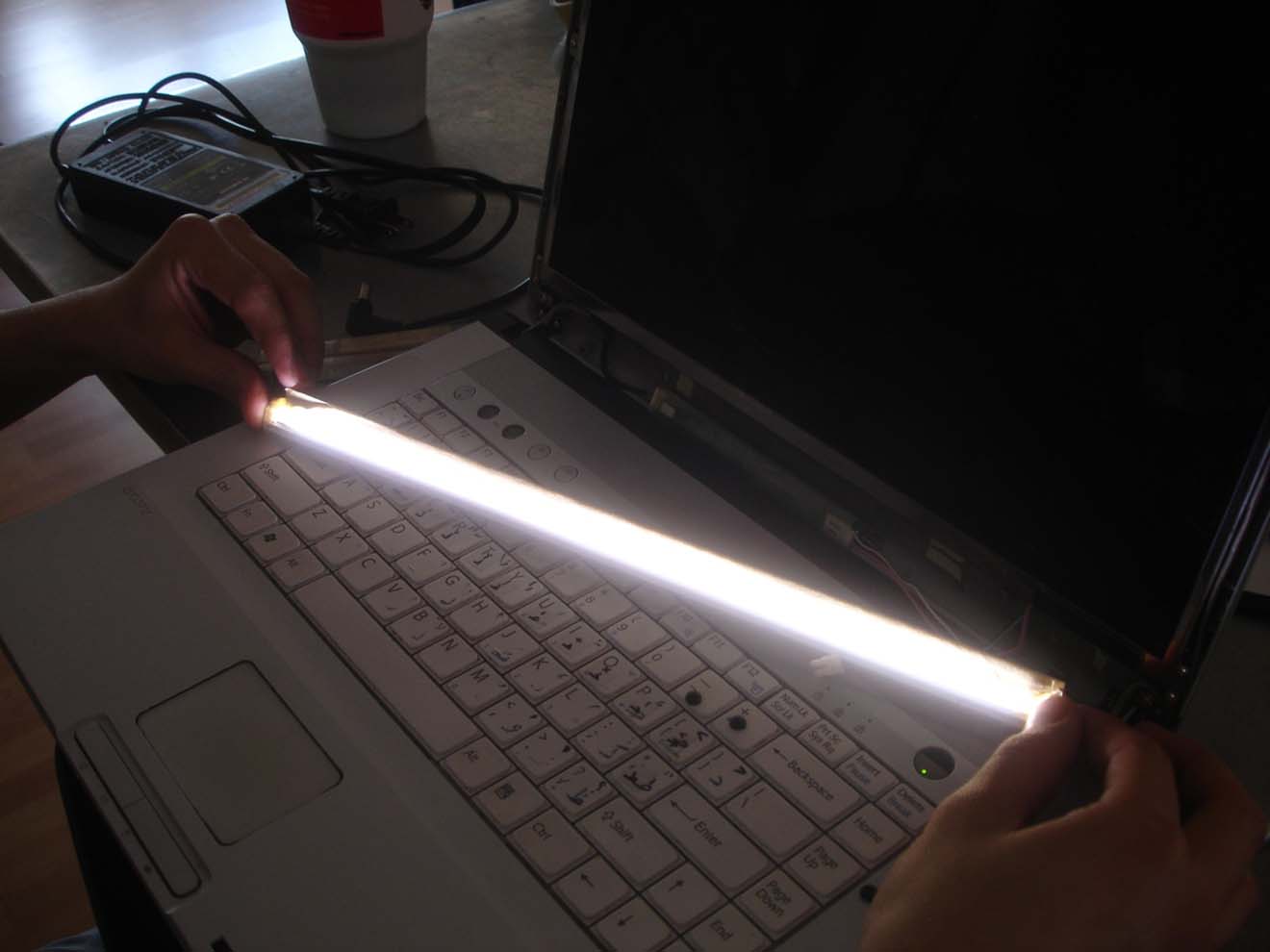 Замена и ремонт подсветки экрана ноутбука в Зеленоградске
